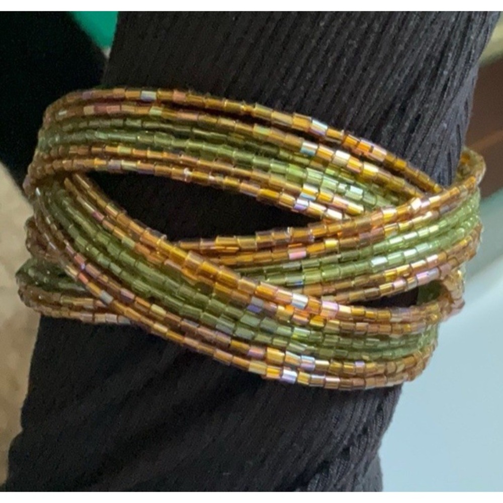 Vtg Handmade Braided Seed Bead Iridescent Tan Green Cuff Wire Bracelet Boho - Picture 1 of 6